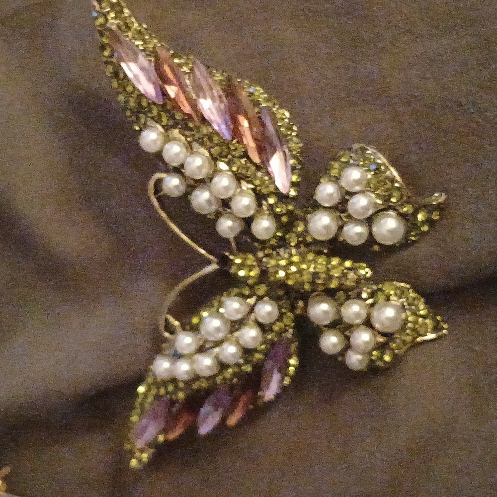 Brooch - Picture 2 of 3